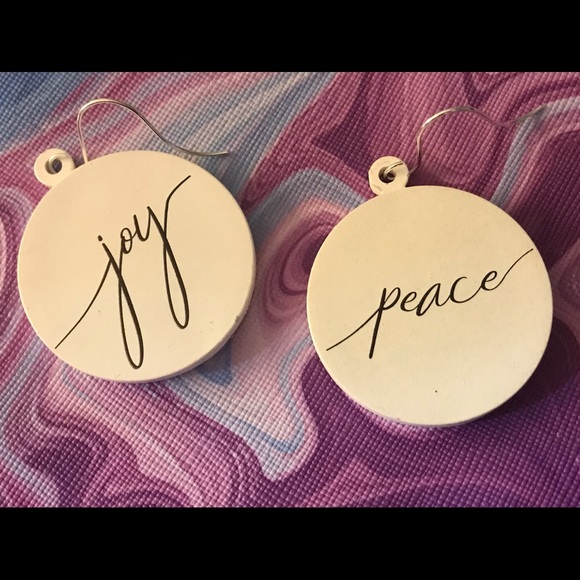 Jewelry - Beautiful inspirational earrings.